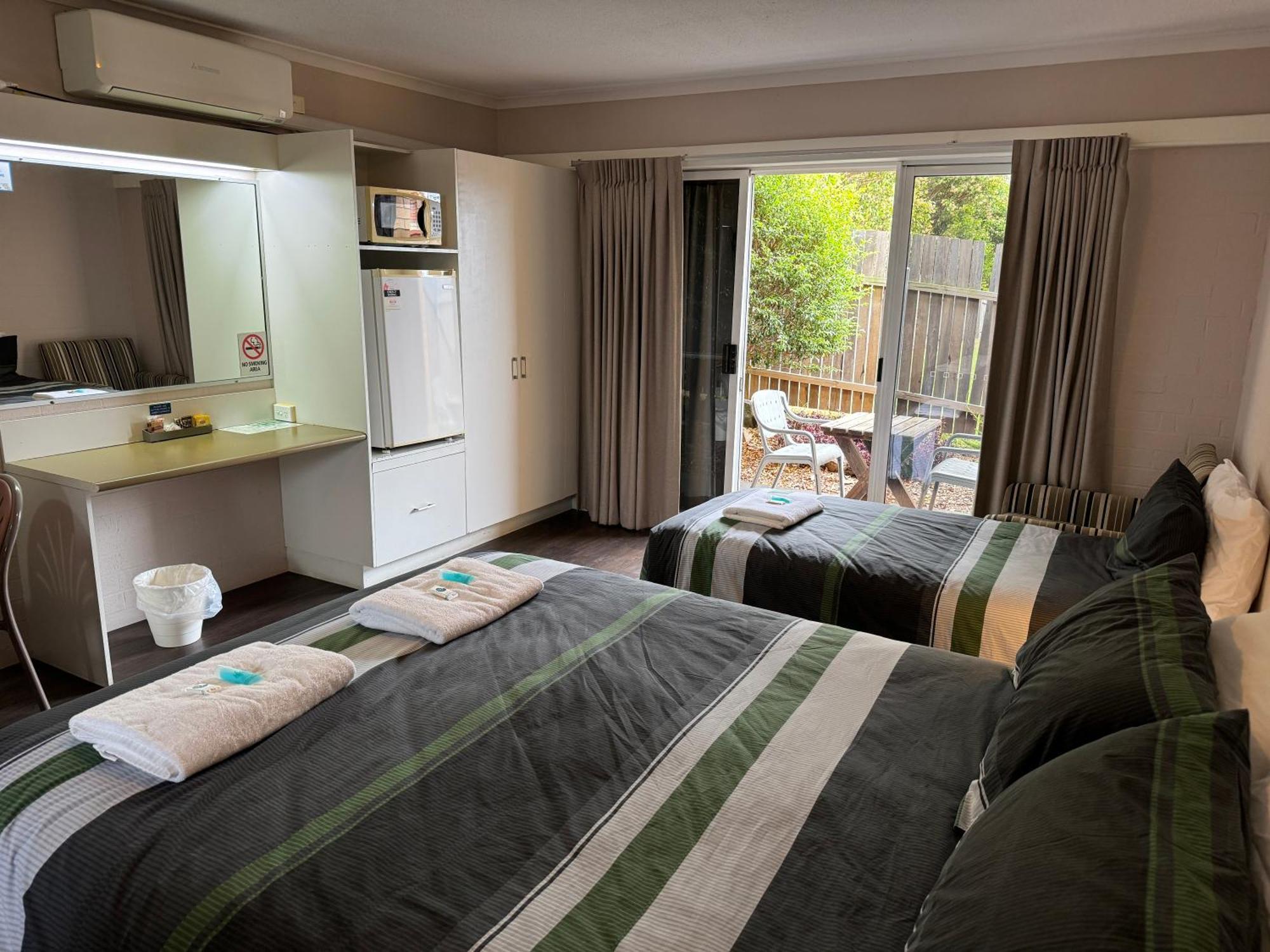 Harbour Motel 3*